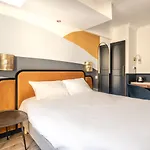 Hotel District Nation 2*