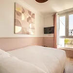 District Nation Hotel 2*