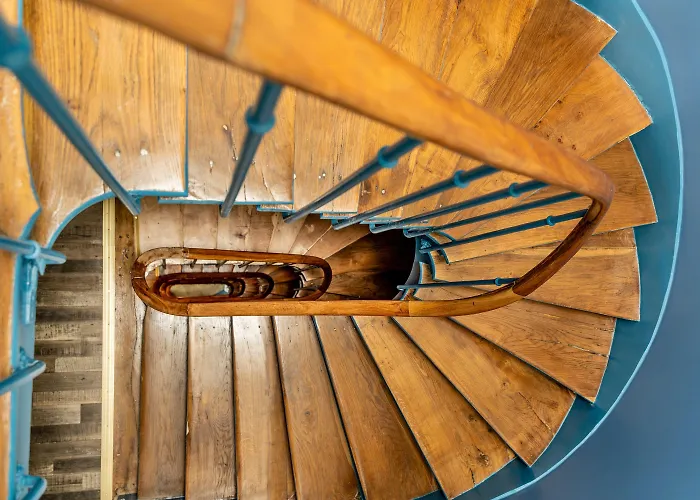 Hotel District Nation 2*