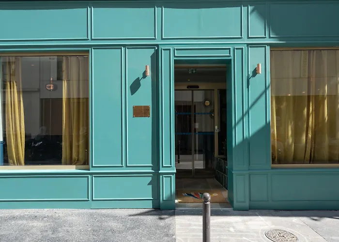 District Nation Hotel