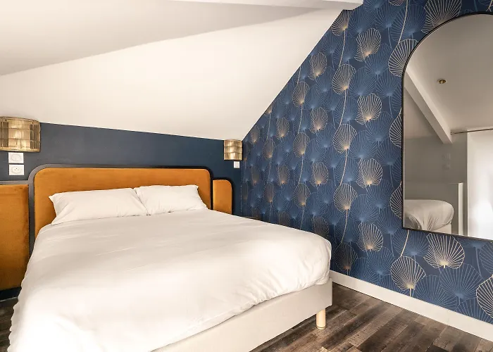 Hotel District Nation 2*