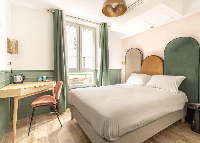 District Nation Hotel